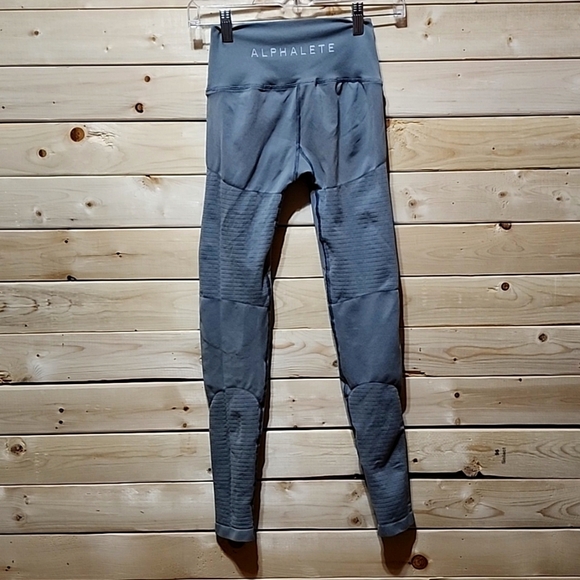 Alphalete Women's Leggings Size Small Skinny Leg - Picture 1 of 9